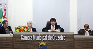2016 07 11 sessao solene 24 06 mesa